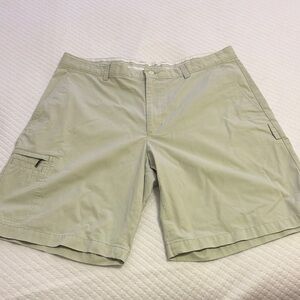 Men’s Greg Norman for Tasso Elba Ran Cargo Golf Shorts. Waist 38”